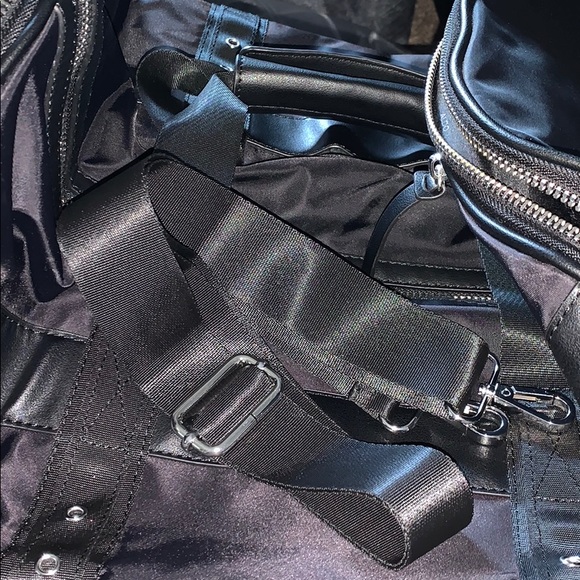 Aldo Duffle Bag🛩 - Picture 6 of 7